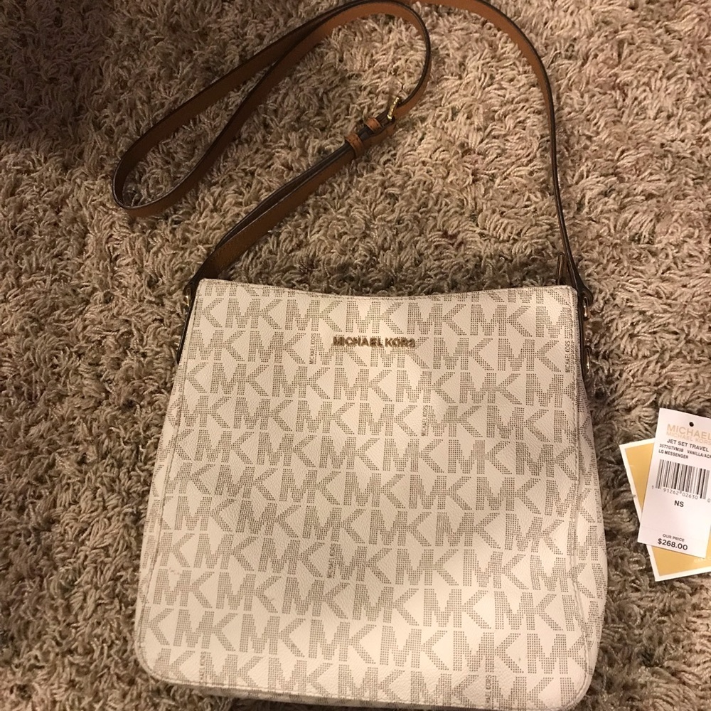 Michael Kors Jet Set Crossbody Bag